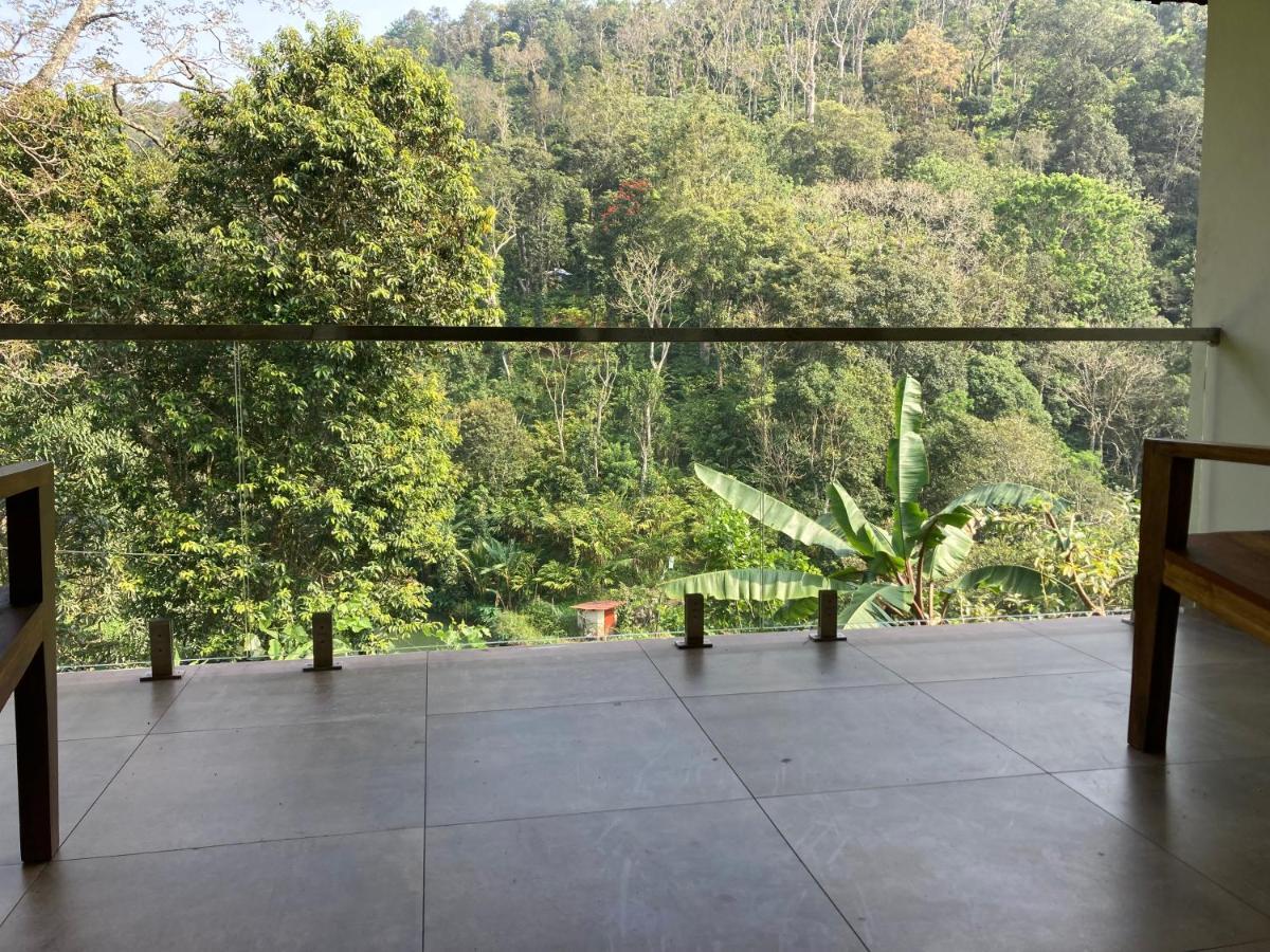 Spice Forest Plantation Homestay, Thekkady Vandiperiyār Kültér fotó